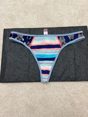NWT Victoria's Secret Sexy Colorful Zebra Striped Cotton Thong Panties Medium M